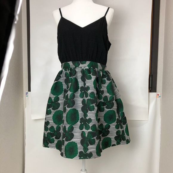 Doe & Rae Floral Print V Neck Dress - Picture 3 of 8